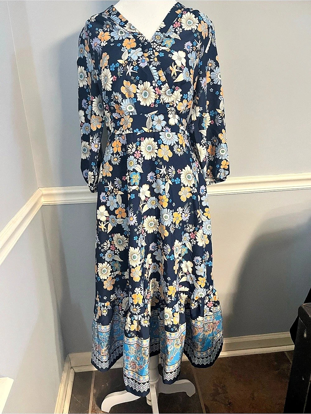 Midi/maxi dress with 3/4 sleeves, Navy with floral pattern Transitional dress